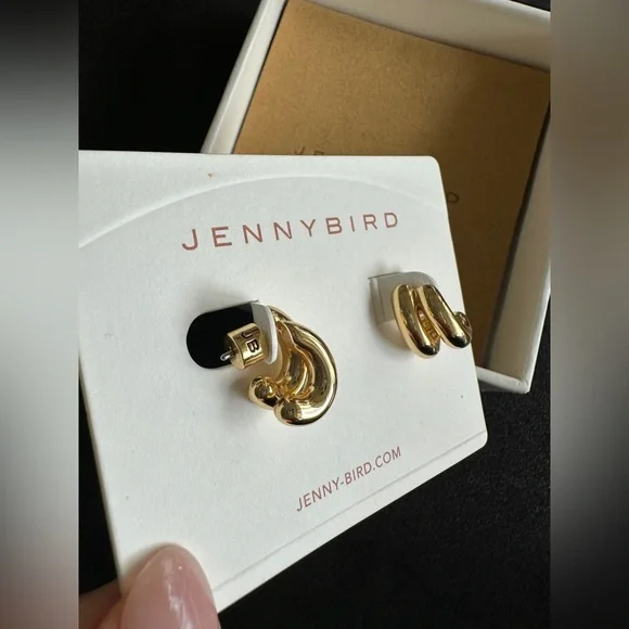 JENNY BIRD Mini Florence Earrings, High Polished 14K Gold - Picture 4 of 7